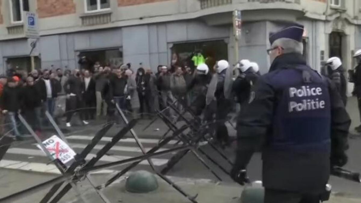 proteste-violente-la-bruxelles--ciocniri-iprc-ccprc-82ntre-manifestantprc-ccprc-a7i-sprc-ccprc-a7i-politprc-ccprc-a7ie_87626900