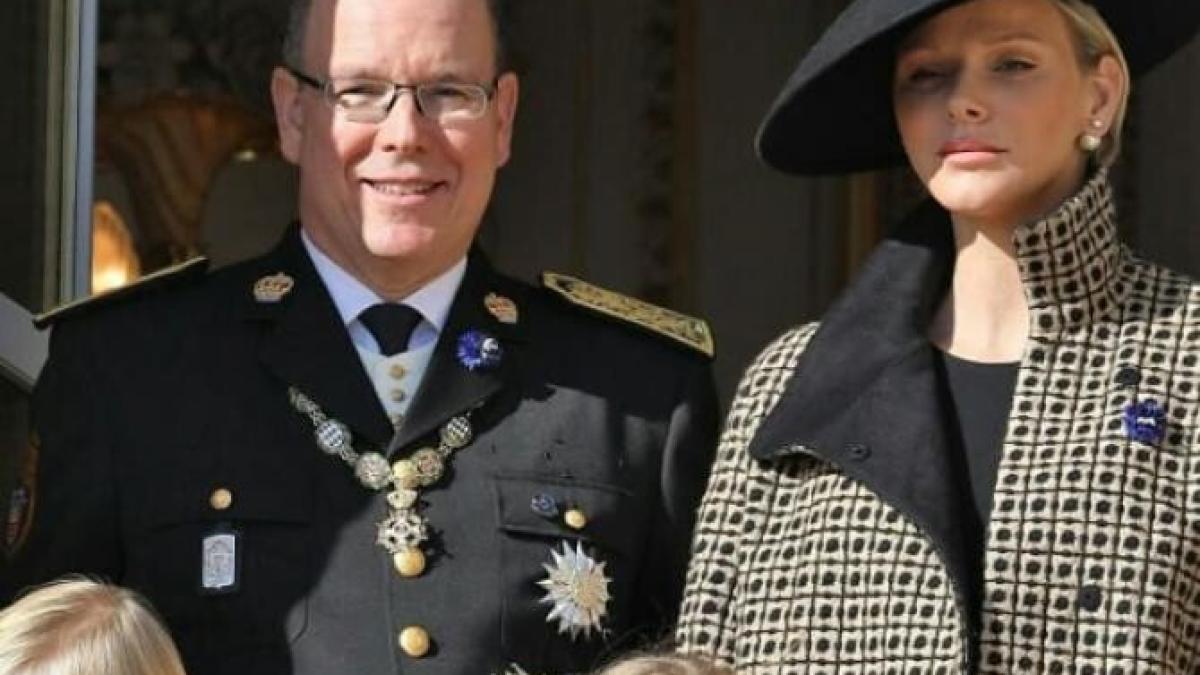 charlene-de-monaco-aproape-a-murit--tatal-si-prietenii-ei--dezvaluiri-dupa-spusele-printului-albert-nu-stim-de-ce-palatul-ascunde_85110900