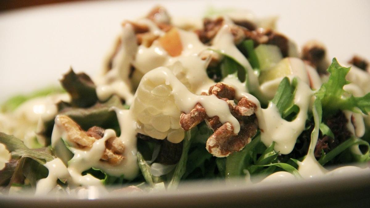 inflamatii-in-corp--alimentele-de-care-ar-trebui-sa-ne-ferim--nutritionist-mare-atentie-la-sosurile-folosite-la-salate_68052100