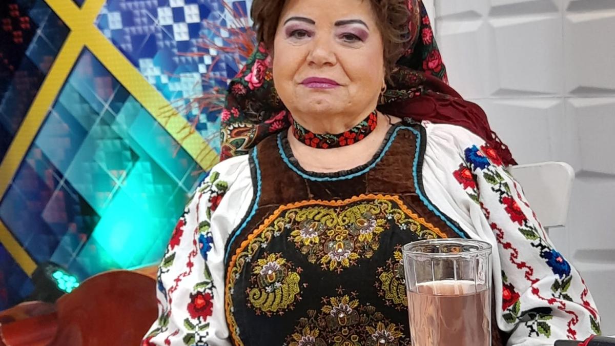 saveta-bogdan--ultimele-amintiri-cu-petrica-mitu-stoian-ne-au-imbracat-in-niste-saci---_28567800