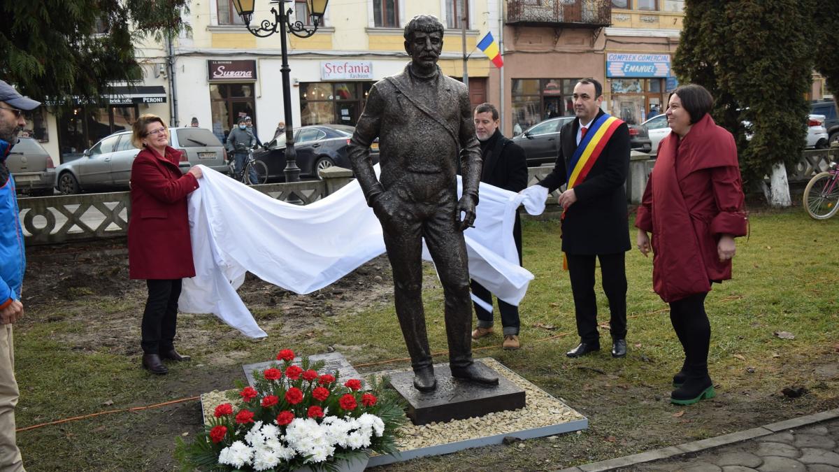 adrian-sarbu-statuie_93240100