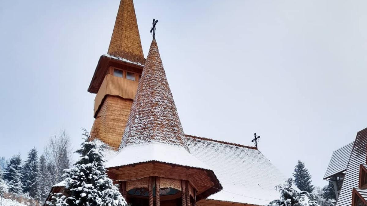 craciun-biserica_45083400