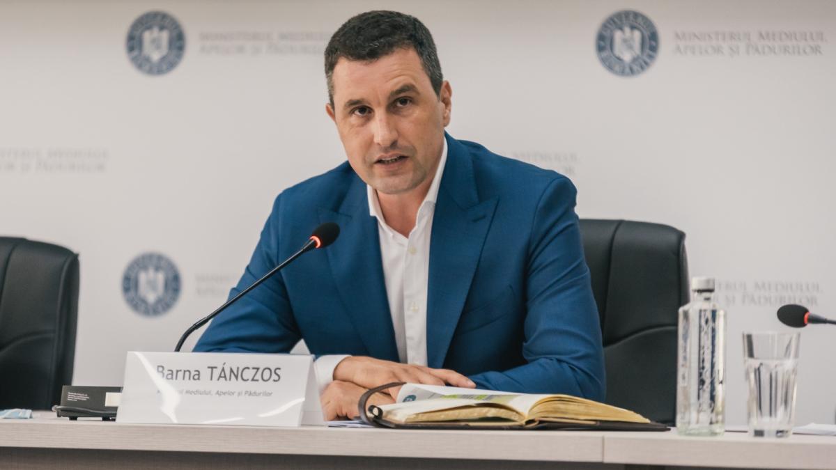 tanczos-barna_29780400