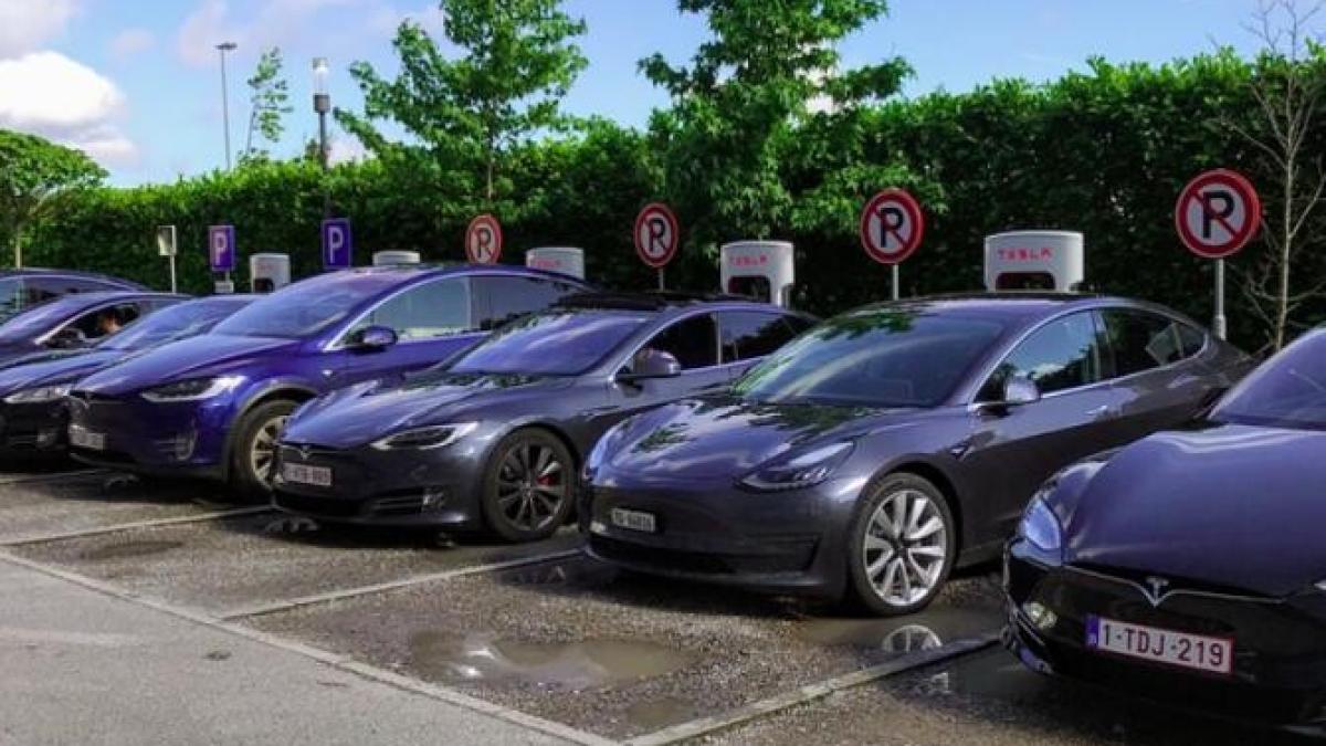 tesla_international_pxb_ilustrativ_auto_2_88344200