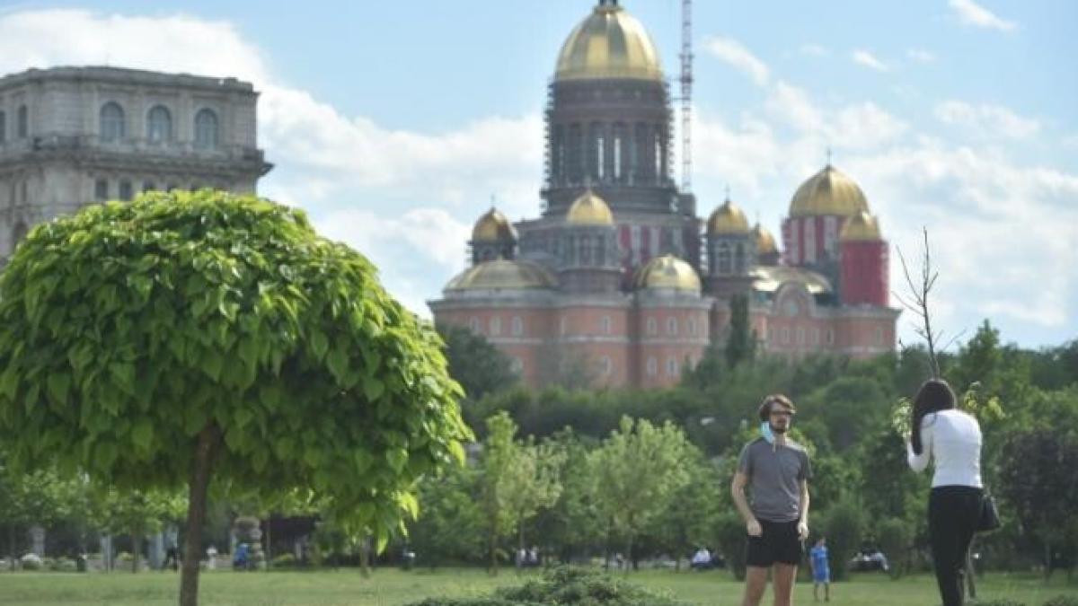 catedrala_mantuirii_parlament_bucuresti_2_ager_82368900