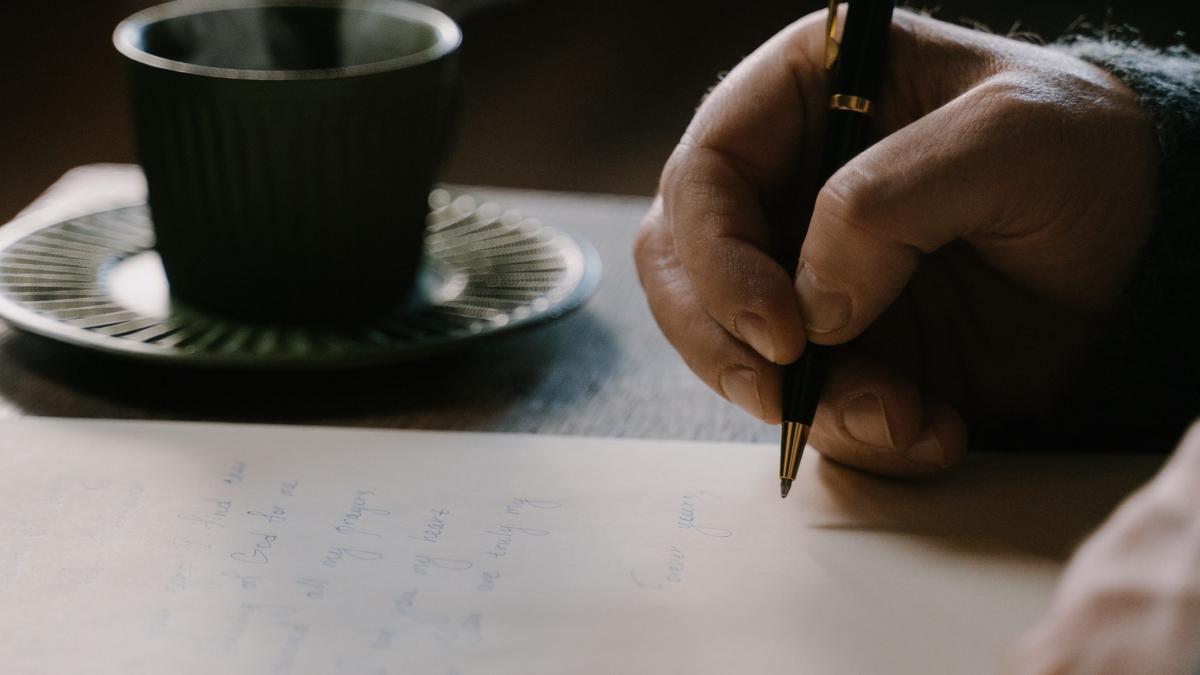 scrisoare_pexels_06238600