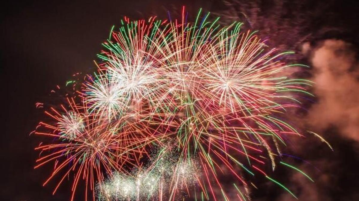 artificii-anul-nou-pexels_33184400