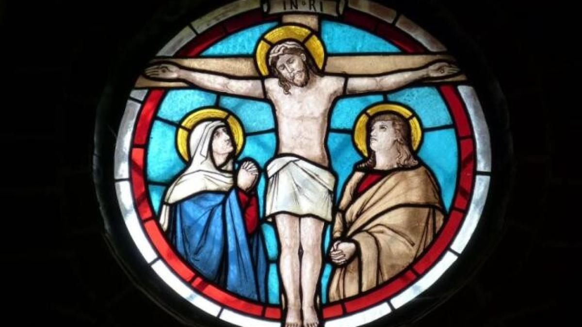 sfinti_biserica_foto_pexels_37422900