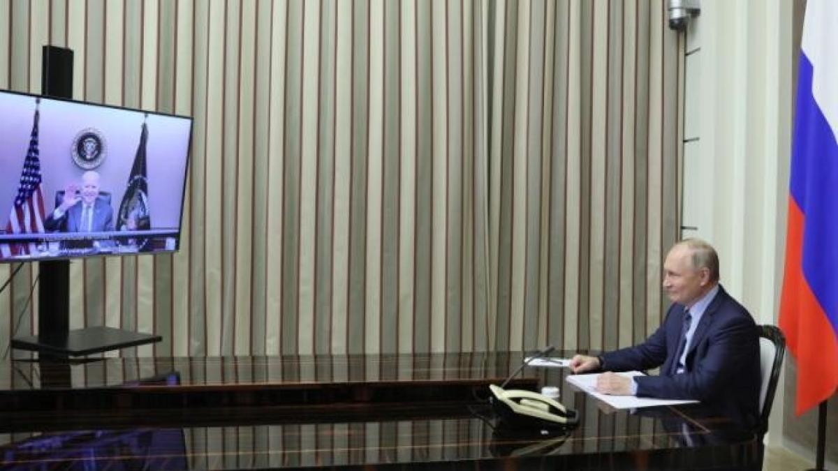 biden-putin-dscutie_15095700