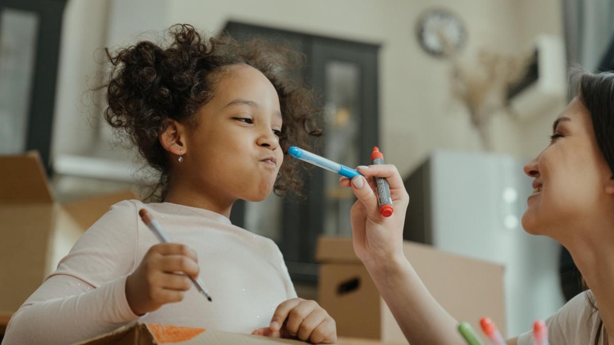 cum-cureti-urmele-de-pix-si-carioca-de-pe-pereti--cel-mai-simplu-truc_46580400