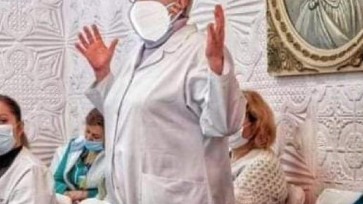 medic-masca-photoshop_27567200