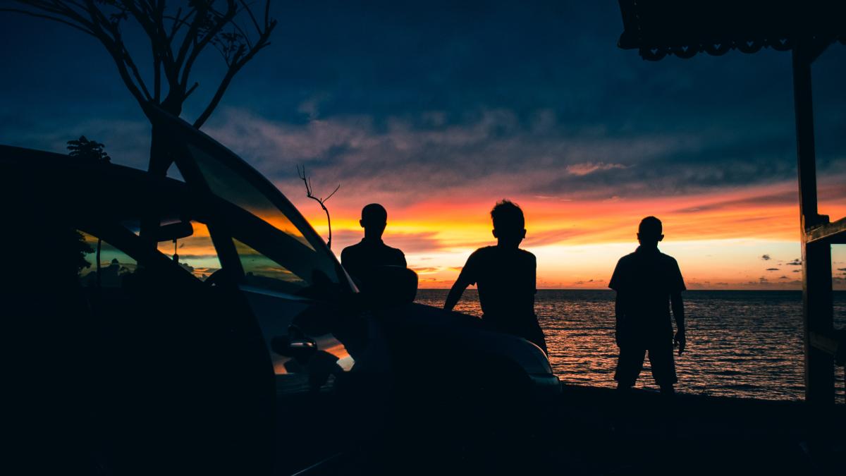 masina_plaja_pexels_03895600