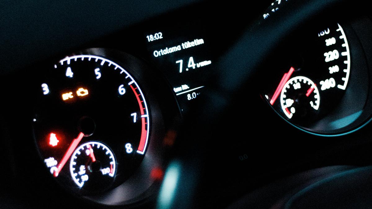 bord-auto-pexels-levent-simsek-3616649_20129800