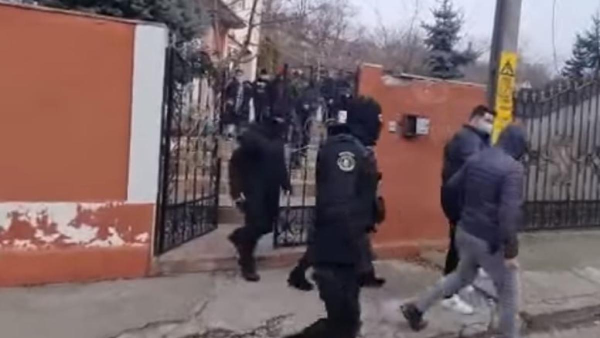 perchezitii-iasi-clanul-tanase_30972700