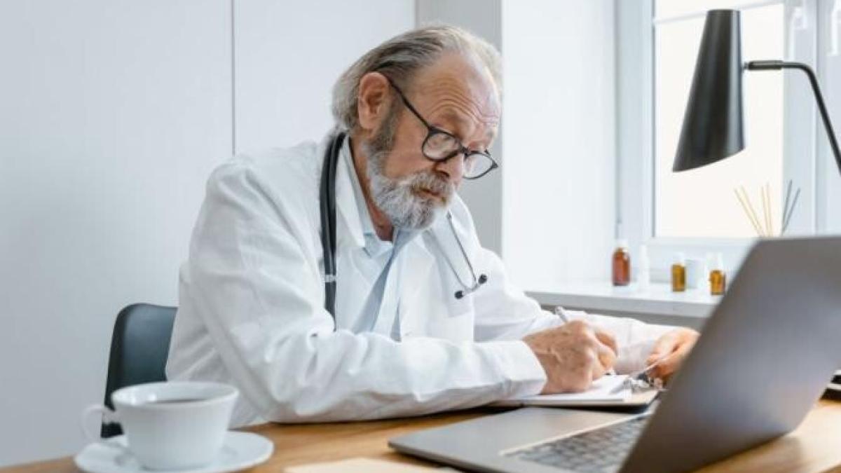 arsuri_stomac_medic_foto_pexels_72882500