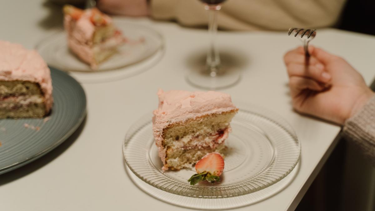 cori-gramescu--mit-in-dieta-demontat-o-zi-in-care-mananci-o-felie-de-tort-si-bei-un-vin-nu-o-sa-te-ingrase-la-loc-2_78331600