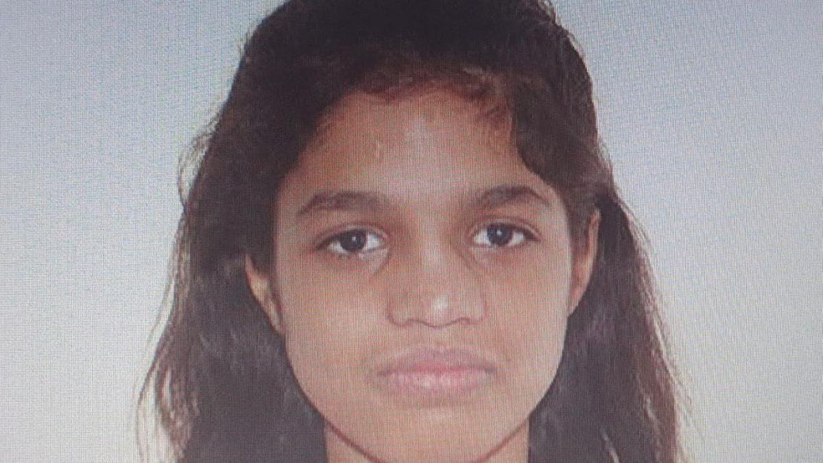 fetita-de-15-ani--aflata-in-plasament-la-o-familie--disparuta--daca-ai-vazut-o--suna-la-112_87469200