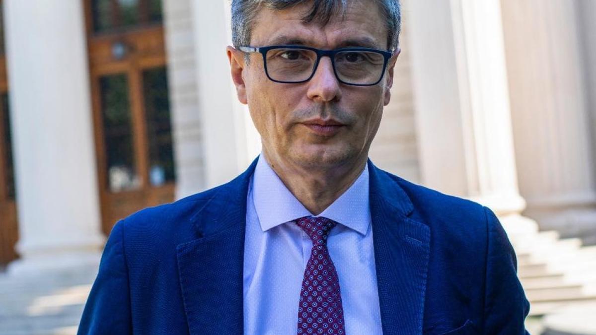 virgil-popescu--ministrul-energiei--infectat-cu-coronavirus_77318000