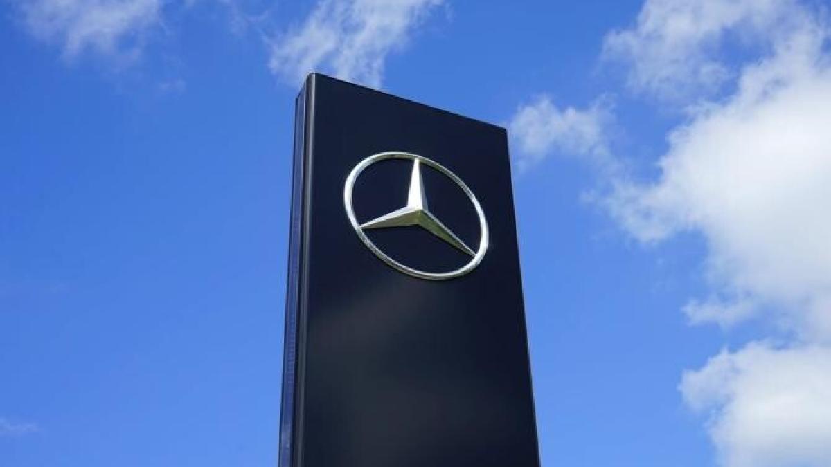 daimler-mercedes-benz_65776800