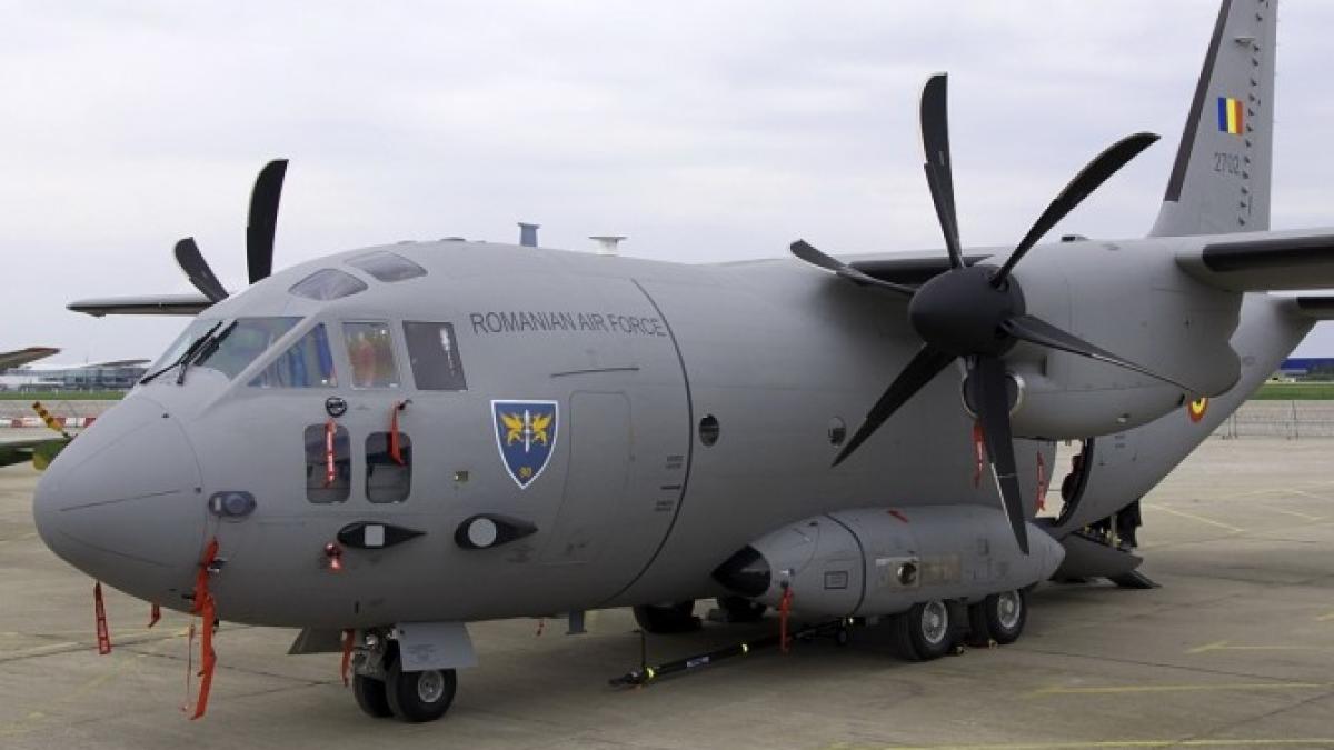 avion-spartan-blocat-la-sol_23779600