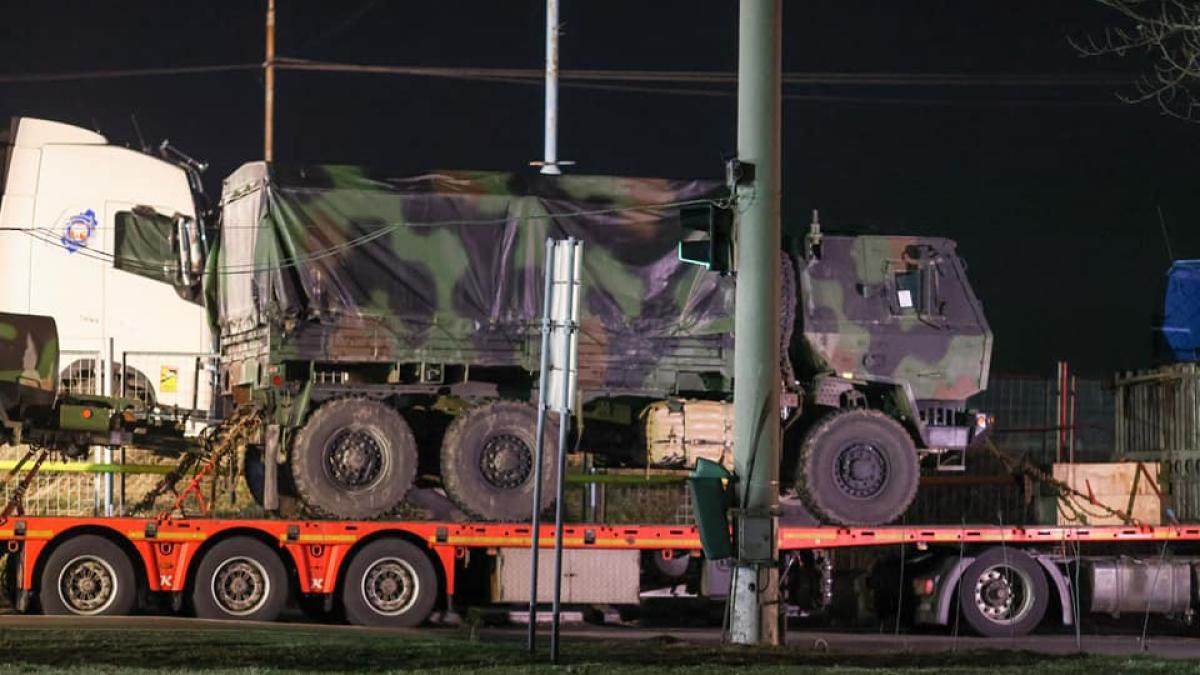 convoaiele-cu-tehnica-militara-sua-sunt-in-drum-spre-mihail-kogalniceanu_36493400