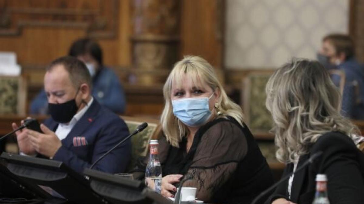 adi-croitoru-dcnews_58930300