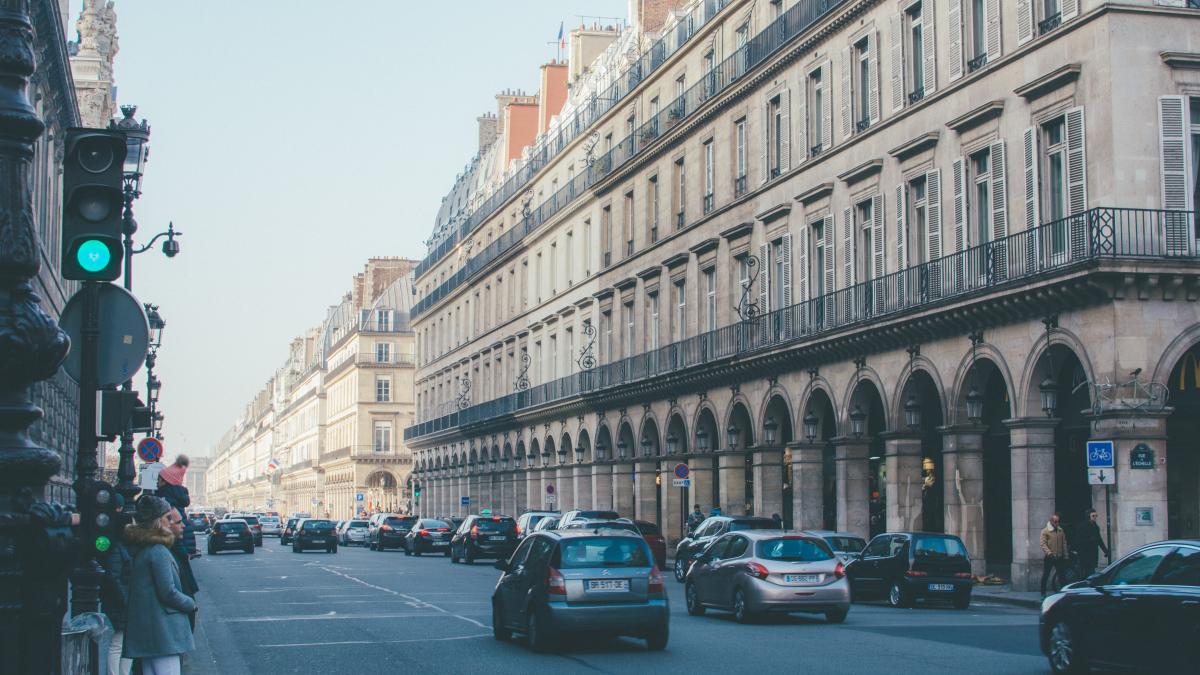 parisul-reduce-poluarea-fonica--primele-radare-de-zgomot_13747500