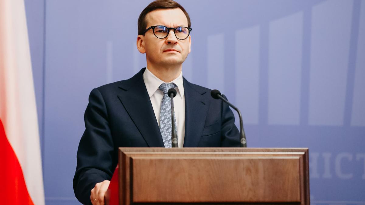 polonia-cedeaza-si-face-reforme-judiciare_73191800