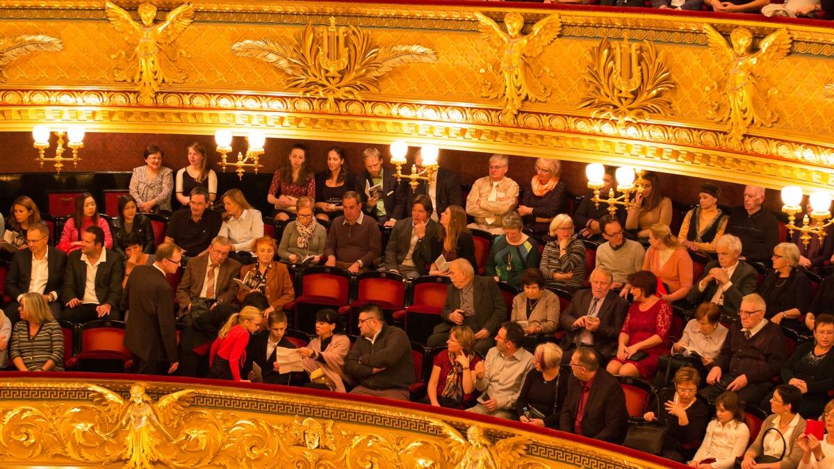 auditoriu-teatru_10550000