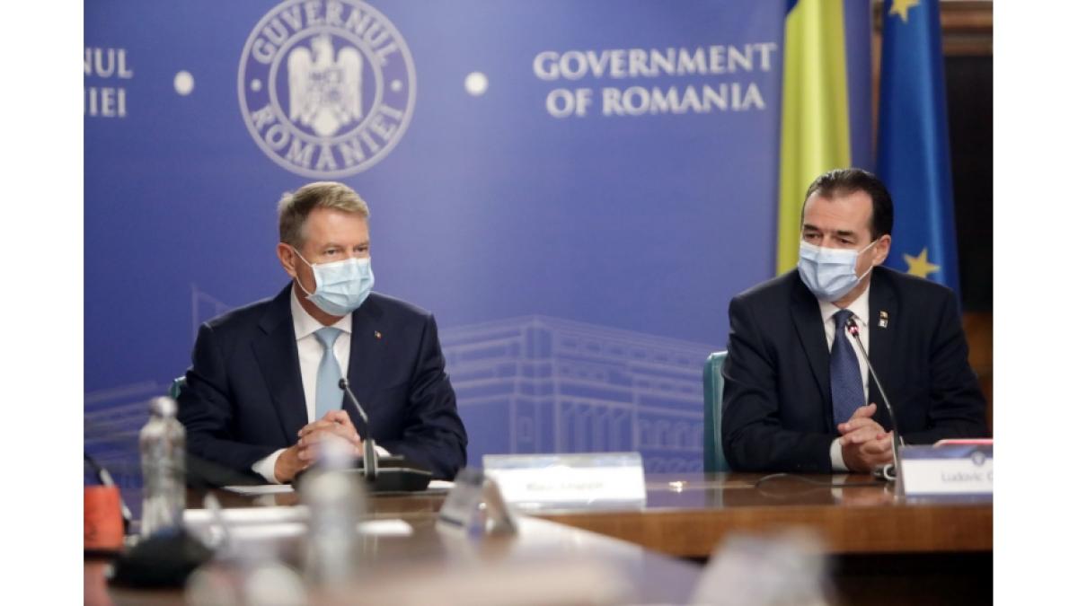 ludovic-orban-si-klaus-iohannis--in-sedinta-de-guvern-in-care-s-a-aprobat-oug-192_08358000