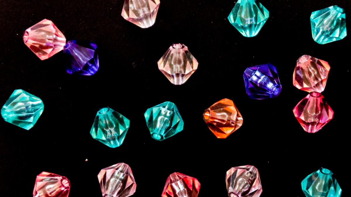 safire_rubine_ploaie_planeta_pxl_49101300