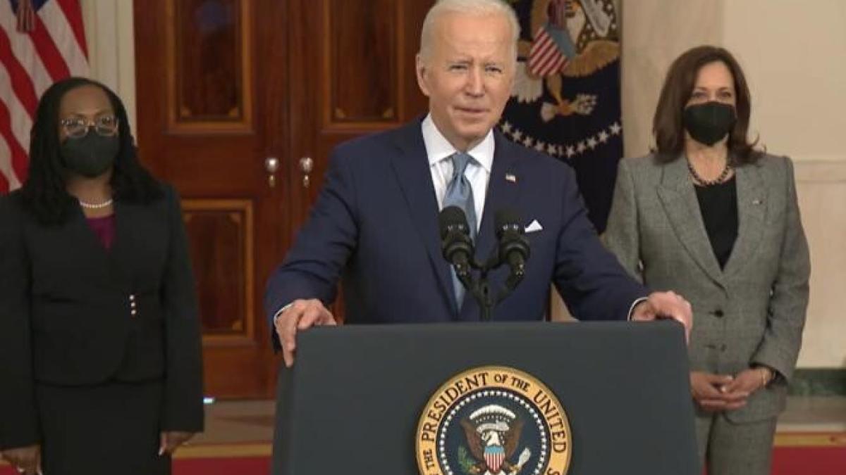 premiera-in-sua--o-femeie-afro-americana--numita-de-biden-la-curtea-suprema_02119400