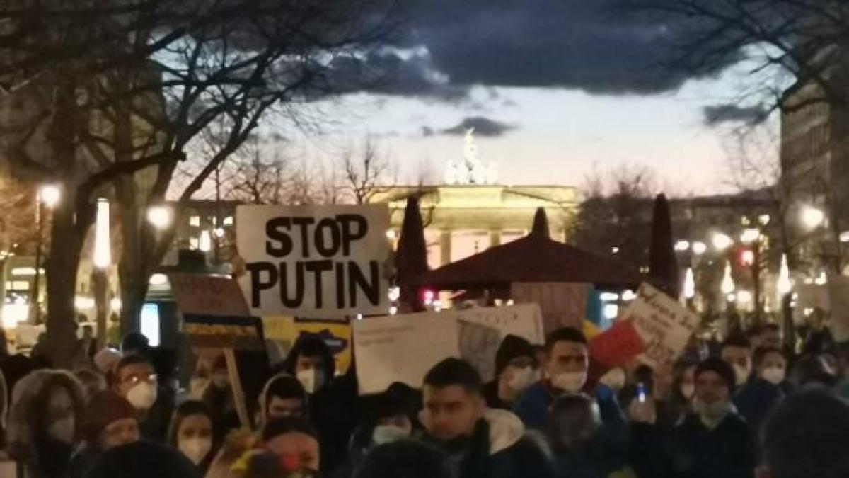 protest_berlin_1_83430200