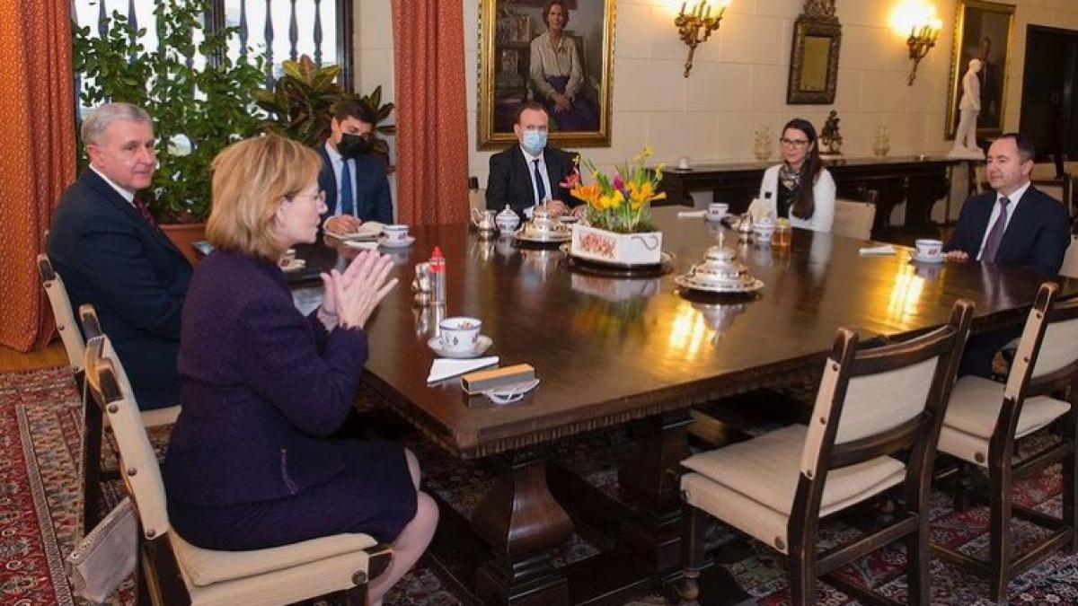 familia-regala-a-romaniei-mesaj-conflict-ucraina_58007700