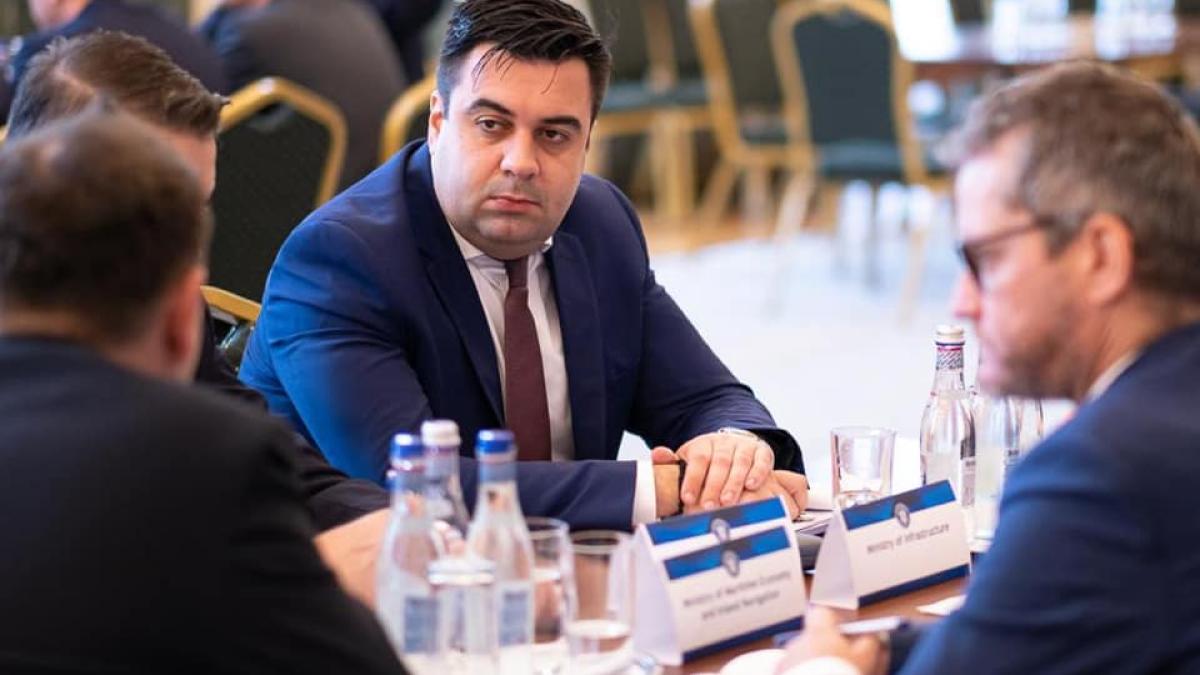 razvan_cuc_interviu_dc_news_fb_42599200