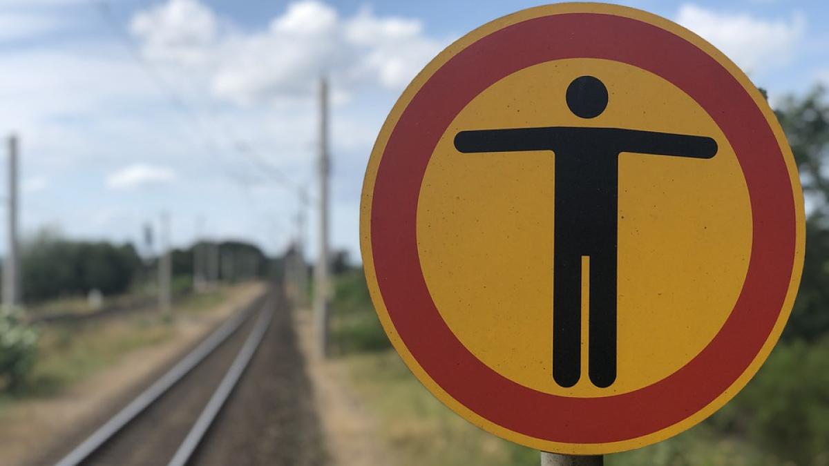 calea-ferata-pericol_40446000