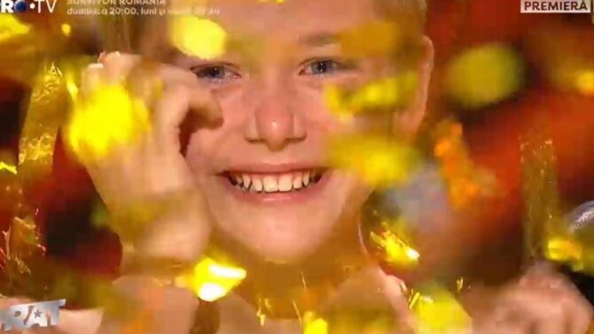 romanii-au-talent--11-martie--momentul-de-golden-buzz-care-l-a-uluit-pe-bobonete-nu-stiu-de-unde-ai-venit--nu-stiu-cum-de-exista-un-copil-ca-tine-3_04830300