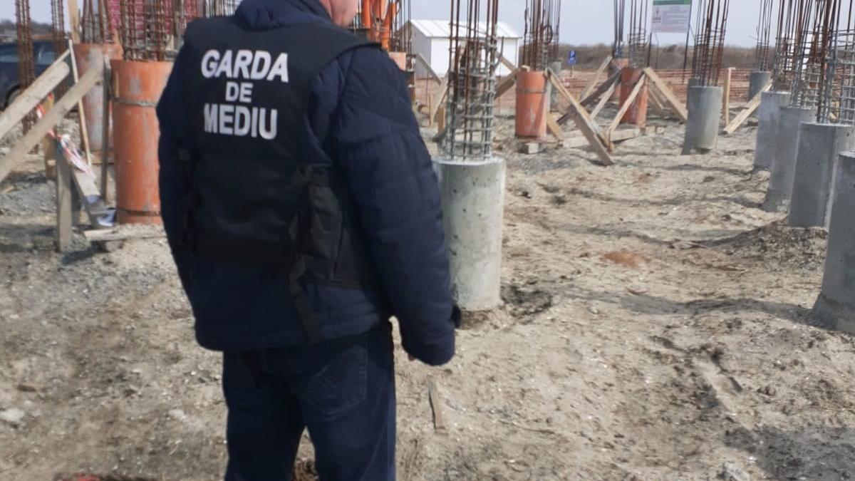garda_mediu_plaja_corbu_fb_85851400