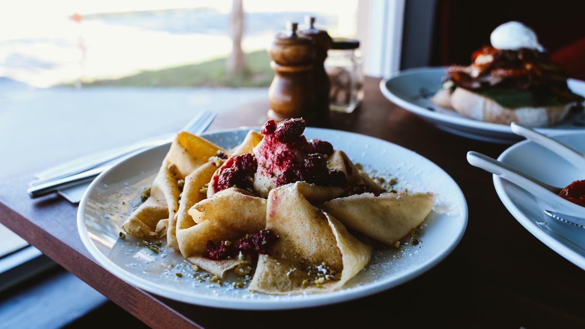 clatite-poloneze--reteta-pentru-un-desert-fantastic-se-baga-la-cuptor--la-final_25469500