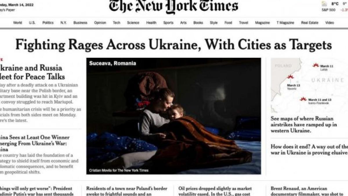 the-new-york-times--poza-din-suceava-pe-prima-pagina-refugiatii-ucraineni-in-romania-gasesc-adapost-si-un-bun-venit-din-inima-pentru-animalele-de-companie_90567600
