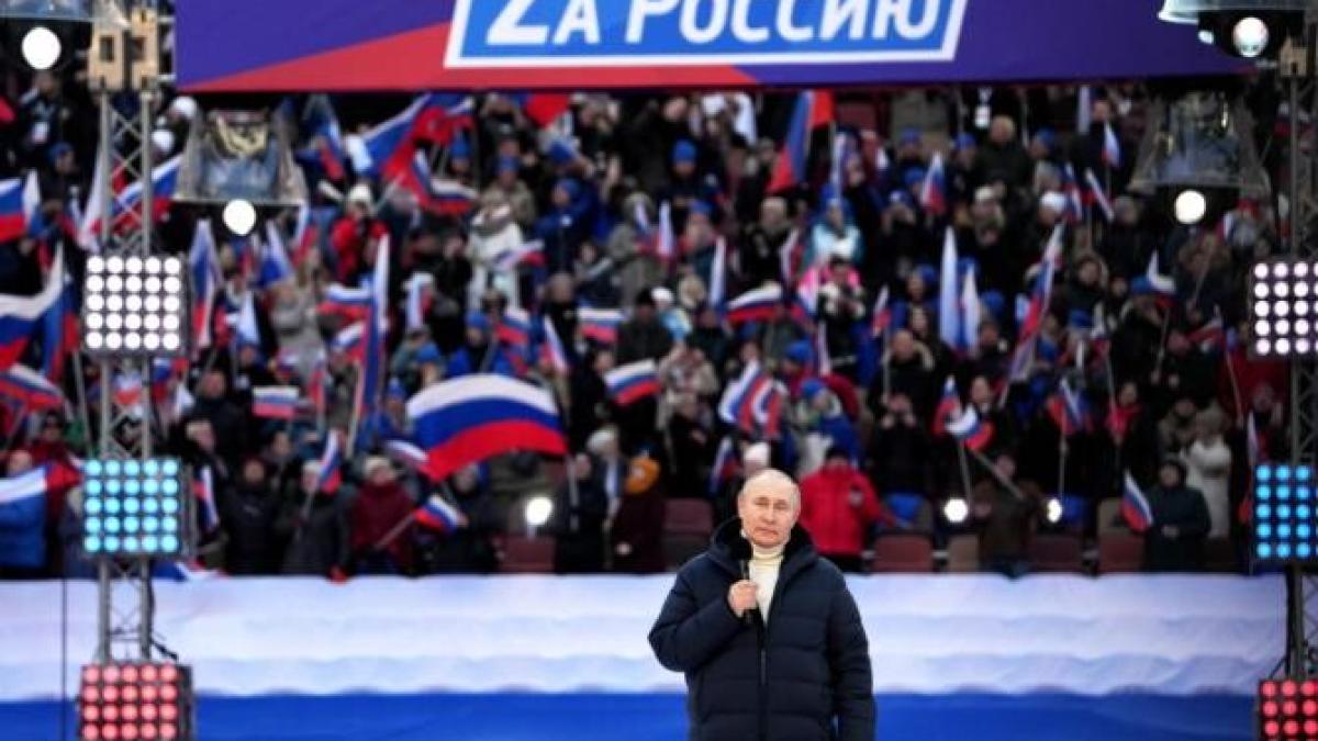 geaca-de-lux-purtata-de-putin-costa-12-000-de-euro-moscow-times_13352800