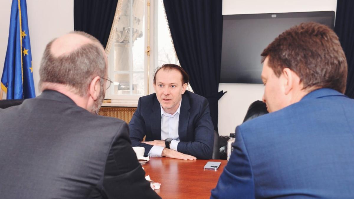 florin-citu--presedintele-pnl--s-ar-gandi-la-remanieri-in-guvern---surse_25332400