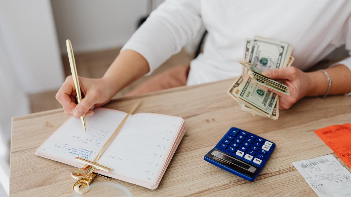 horoscop-18-martie-2022-berbec--taur--gemeni--rac--leu--fecioara--pirederi-financiare-pentru-o-zodie--mare-grija-la-imprumuturi_52029000