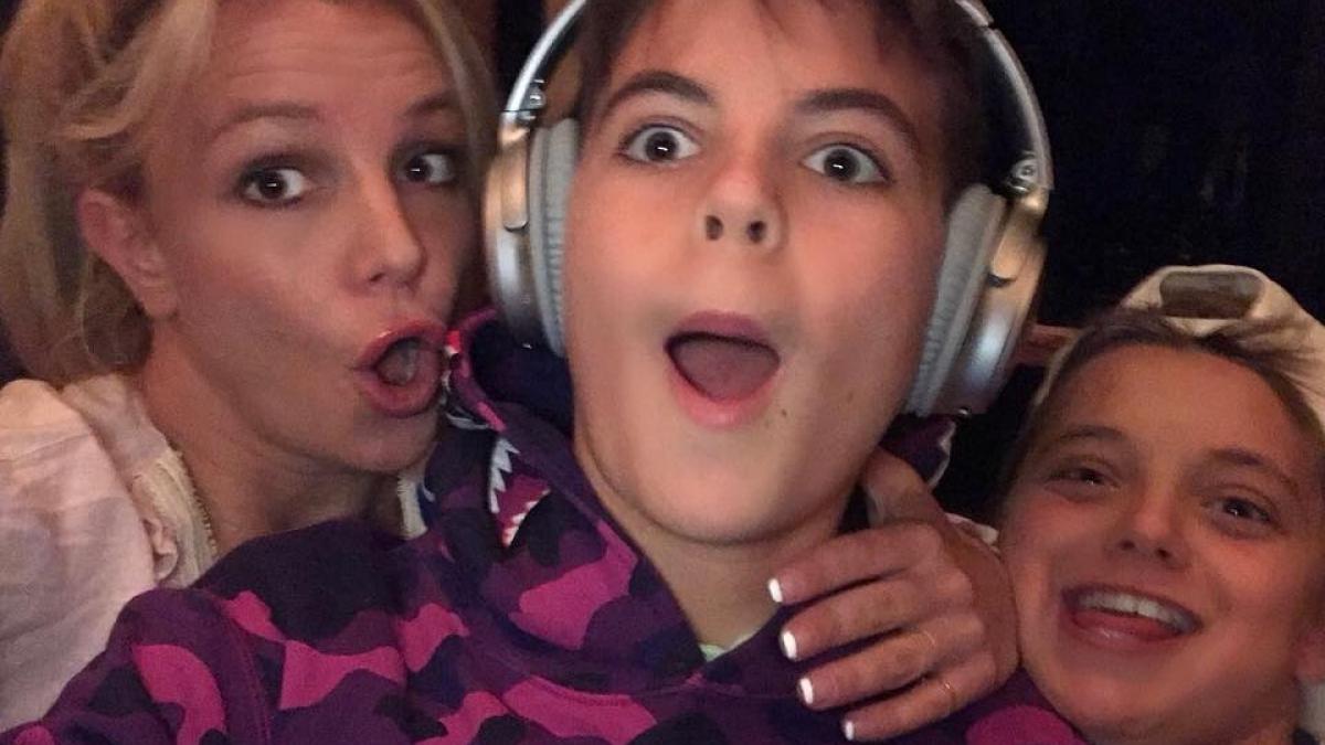britney-spears-si-cei-doi-fii_58993700