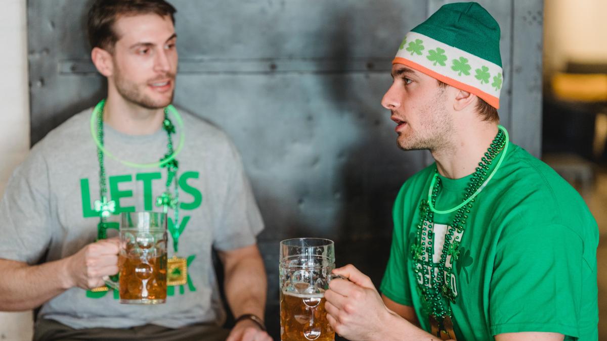 cercetatorii-au-descoperit-de-ce-oamenii-devin-plictisitori_72401800