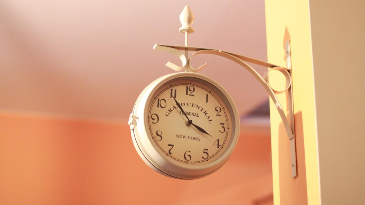 gluma-tare-despre-schimbarea-orei_11833000