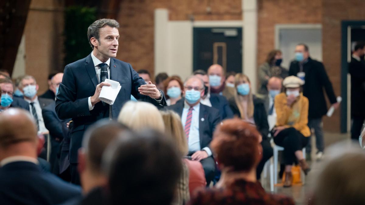 macron_armata_ue_fb_18562200