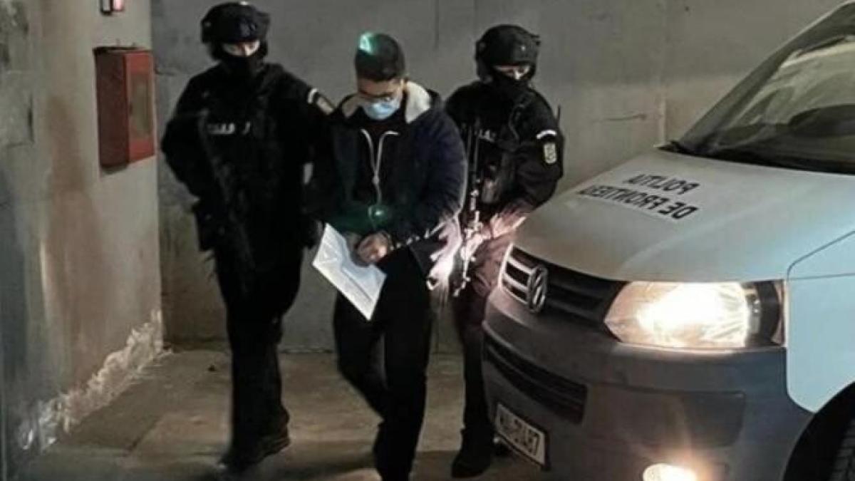 ahmed-sami-el-bourkadi-politia-romana_02720700