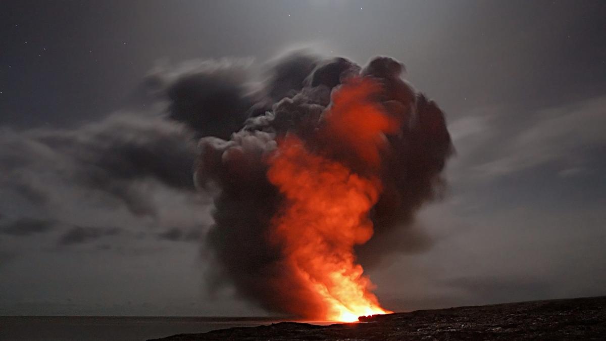 eruptie-vulcan-taal_46453700