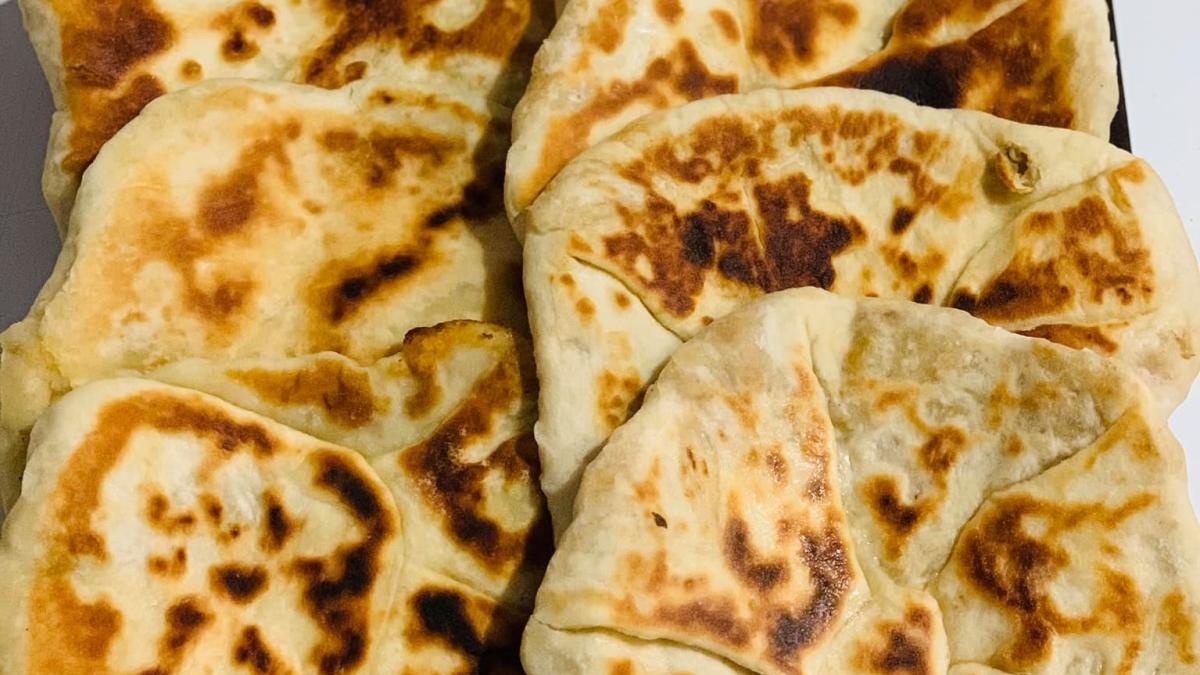 placinte-cu-cartofi-si-mujdei--cea-mai-tare-reteta-de-post-gust-senzational_75130600